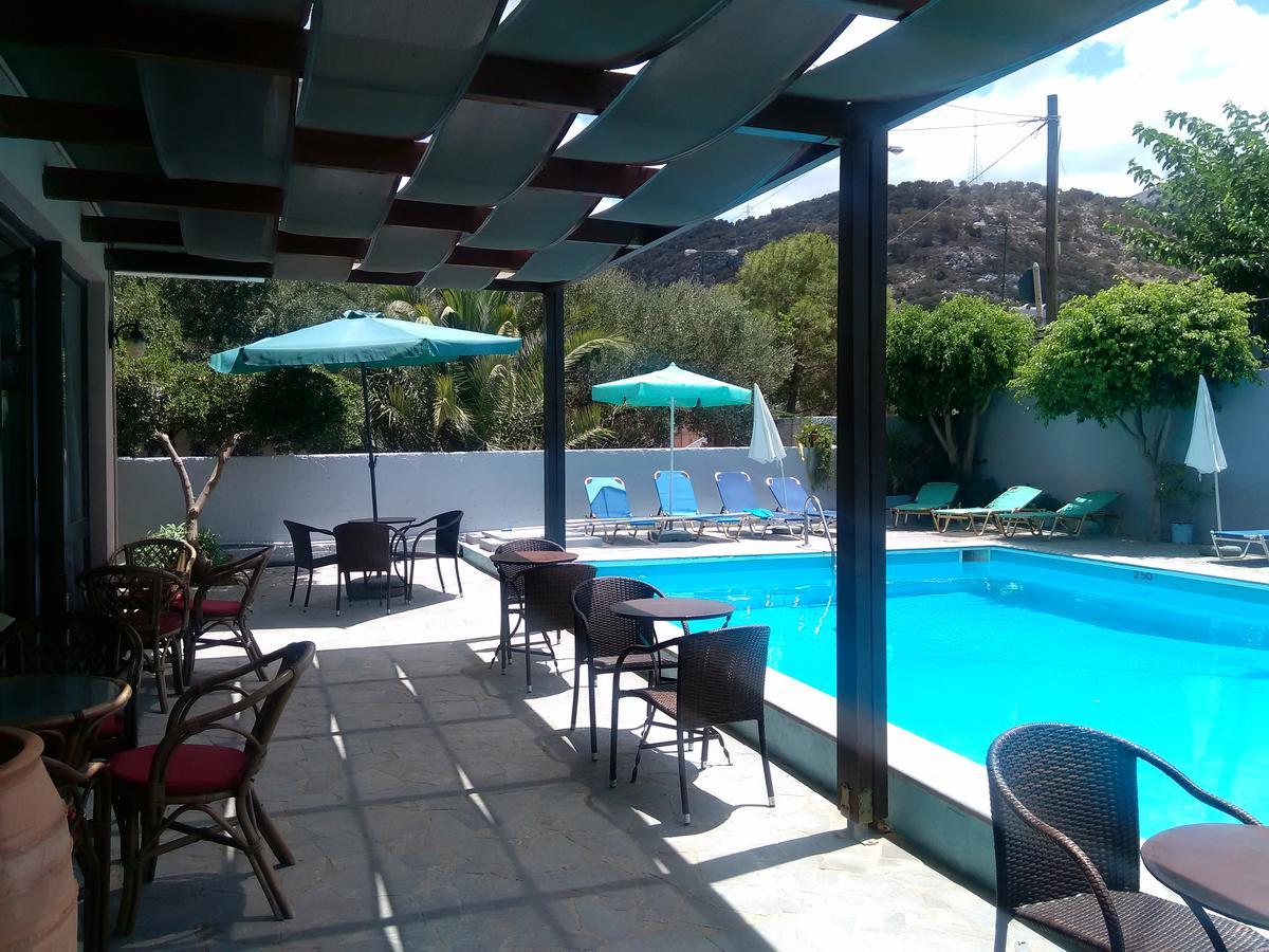 Elvira Hotel 2*