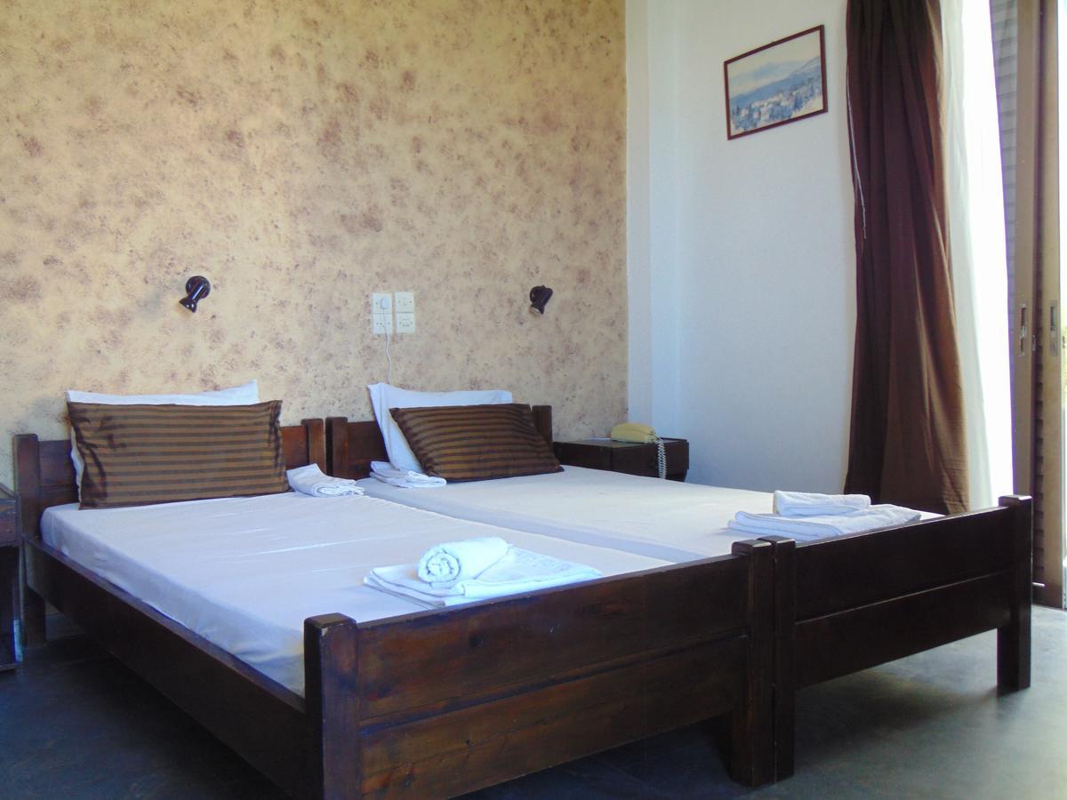 Elvira Hotel 2*